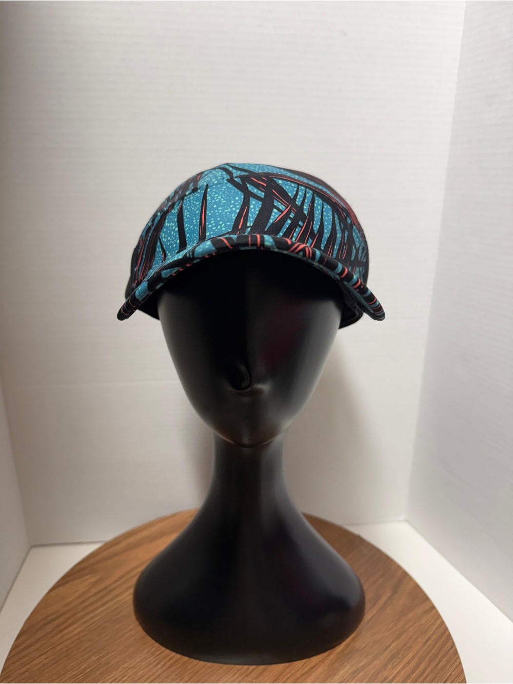 Lululemon Dash & Splash Cap Hat Palm Lace Tofino Teal Grapefruit Pattern